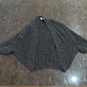 Billabong knitted black and silver top